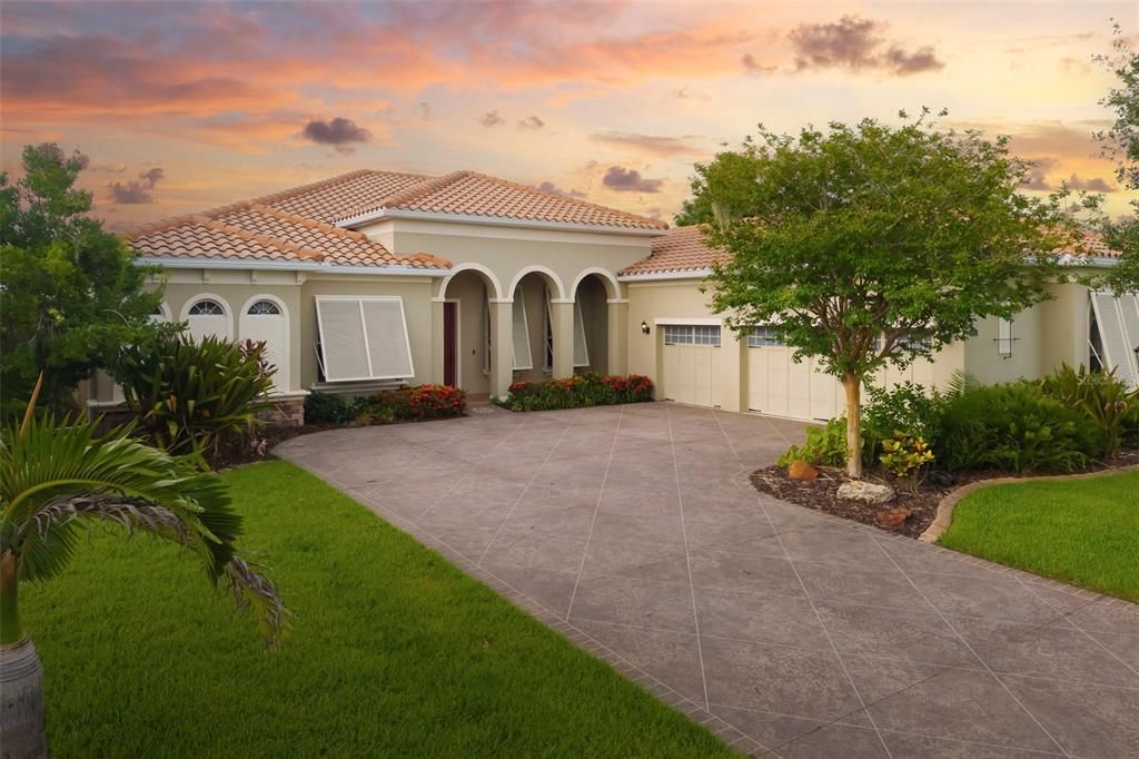 For Sale: $1,250,000 (4 beds, 3 baths, 3104 Square Feet)