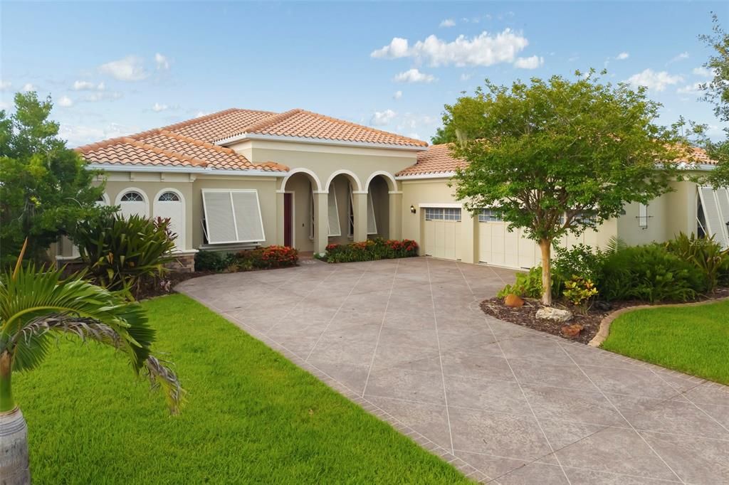 For Sale: $1,250,000 (4 beds, 3 baths, 3104 Square Feet)