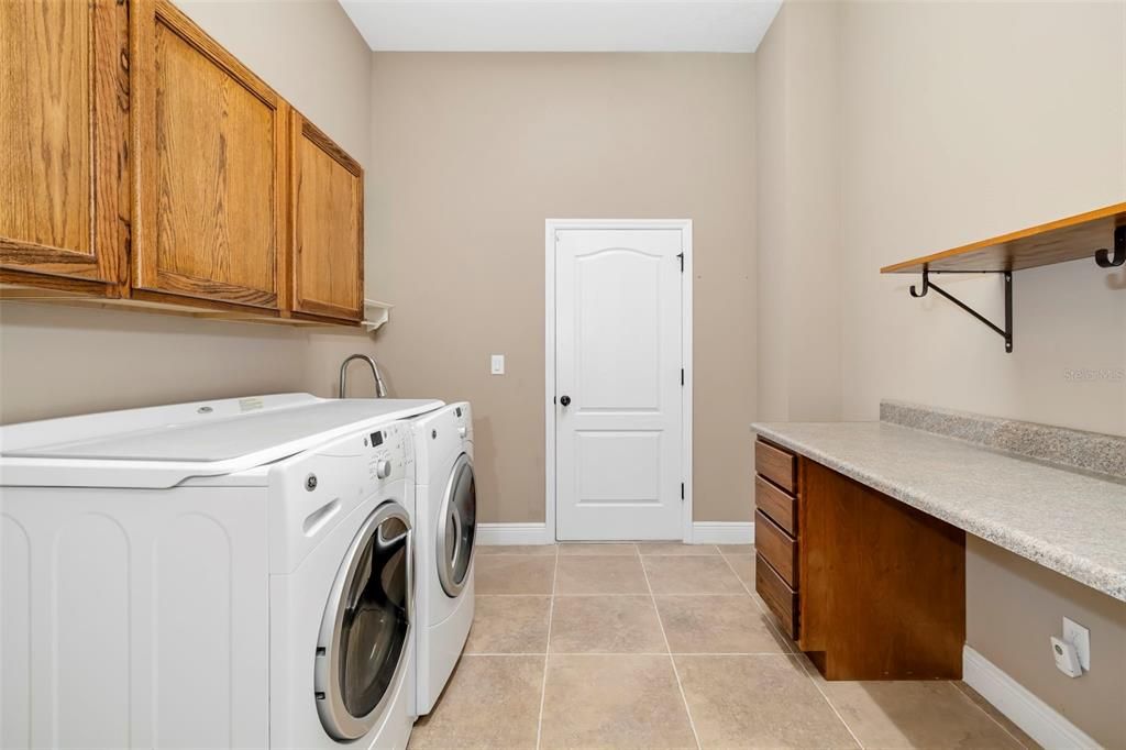 For Sale: $1,250,000 (4 beds, 3 baths, 3104 Square Feet)