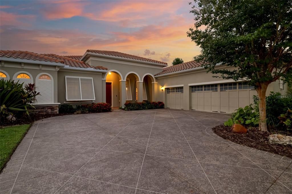 For Sale: $1,250,000 (4 beds, 3 baths, 3104 Square Feet)