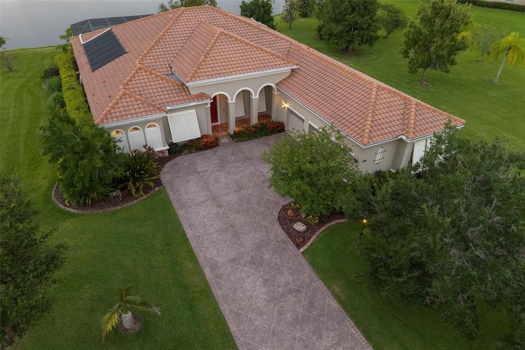 For Sale: $1,250,000 (4 beds, 3 baths, 3104 Square Feet)