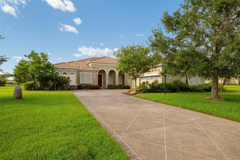 For Sale: $1,250,000 (4 beds, 3 baths, 3104 Square Feet)