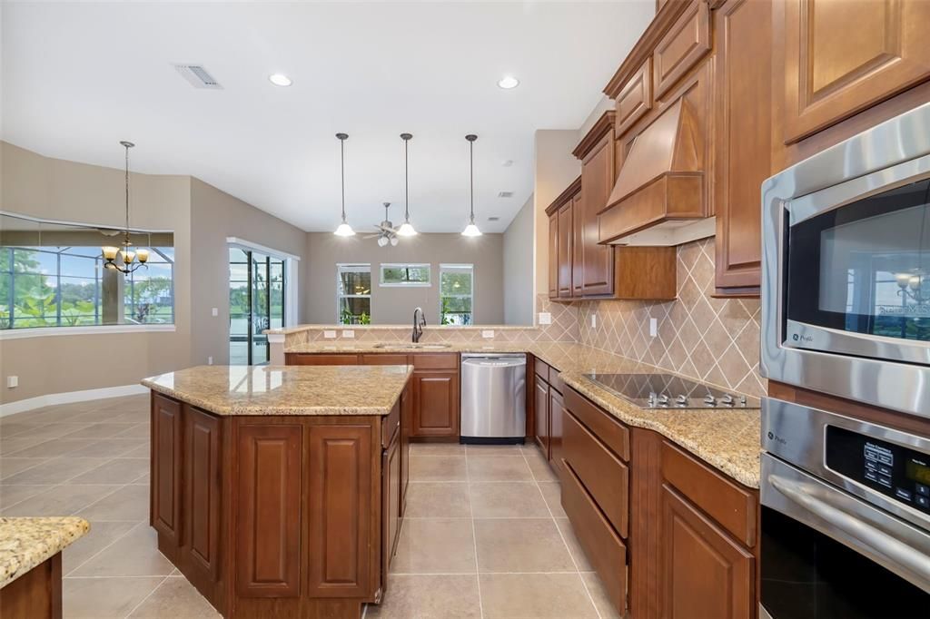 For Sale: $1,250,000 (4 beds, 3 baths, 3104 Square Feet)