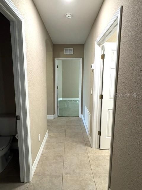 En Renta: $2,495 (3 camas, 2 baños, 1860 Pies cuadrados)