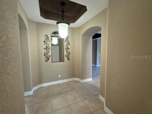 En Renta: $2,495 (3 camas, 2 baños, 1860 Pies cuadrados)