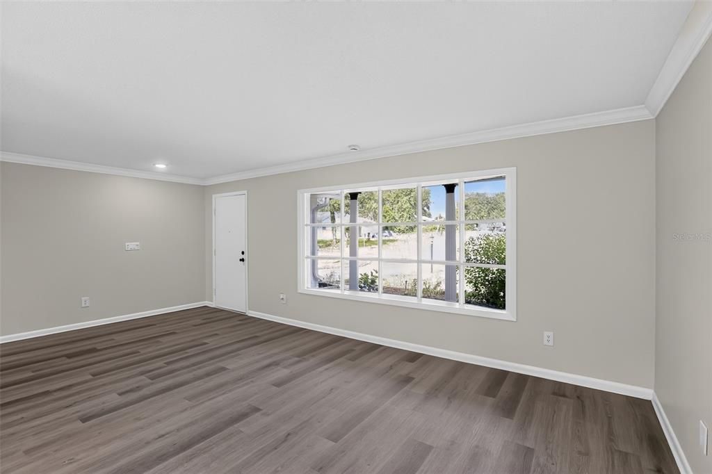 For Sale: $299,900 (3 beds, 2 baths, 1679 Square Feet)