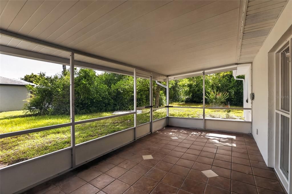 For Sale: $299,900 (3 beds, 2 baths, 1679 Square Feet)