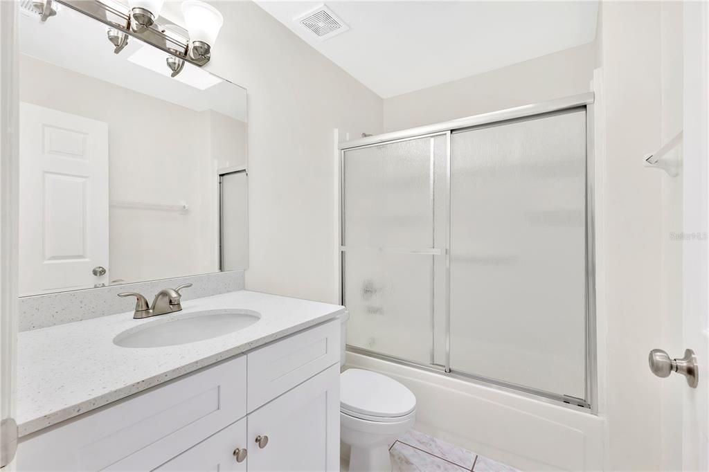 En Venta: $479,900 (3 camas, 2 baños, 1583 Pies cuadrados)