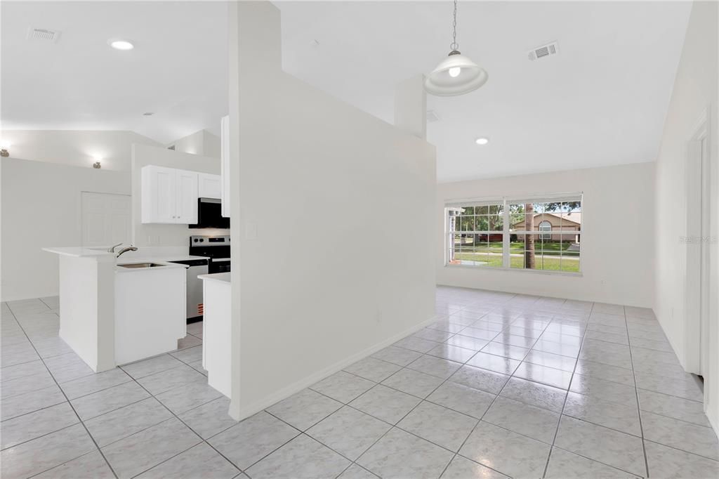 En Venta: $479,900 (3 camas, 2 baños, 1583 Pies cuadrados)