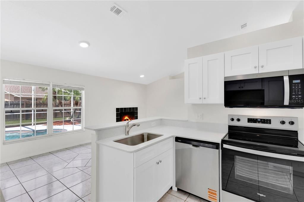 En Venta: $479,900 (3 camas, 2 baños, 1583 Pies cuadrados)