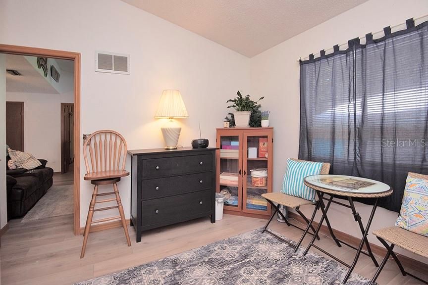 For Sale: $220,000 (3 beds, 2 baths, 1143 Square Feet)