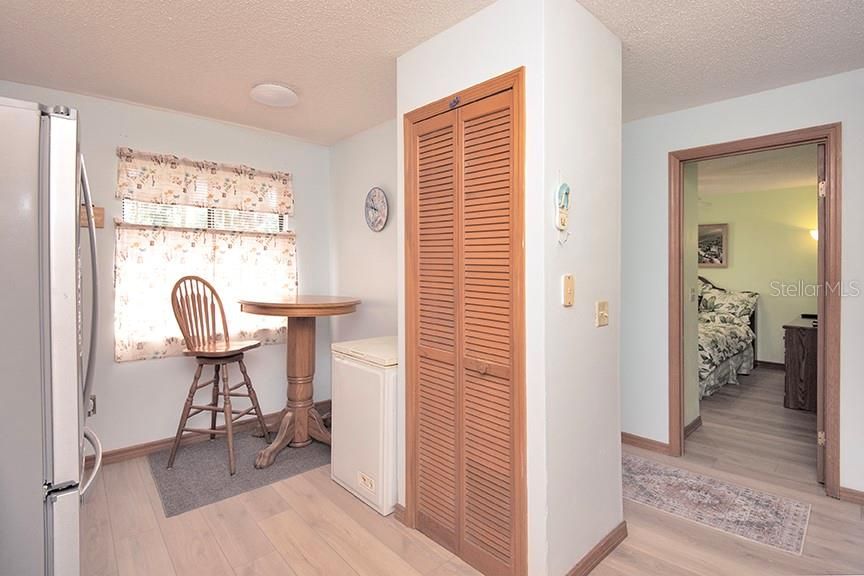 For Sale: $220,000 (3 beds, 2 baths, 1143 Square Feet)