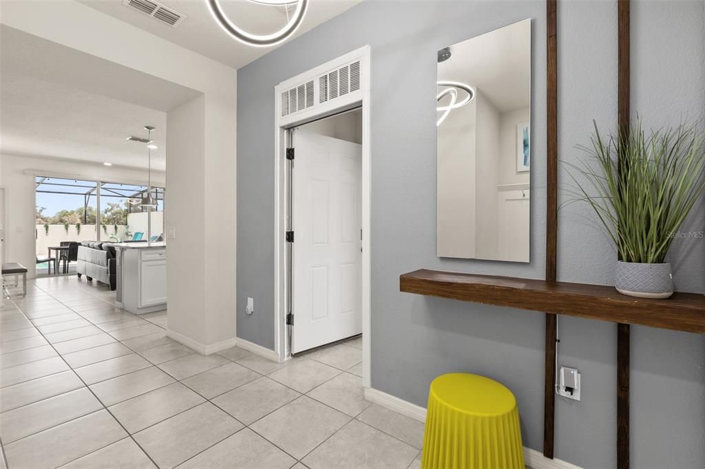 En Venta: $430,000 (5 camas, 4 baños, 2281 Pies cuadrados)