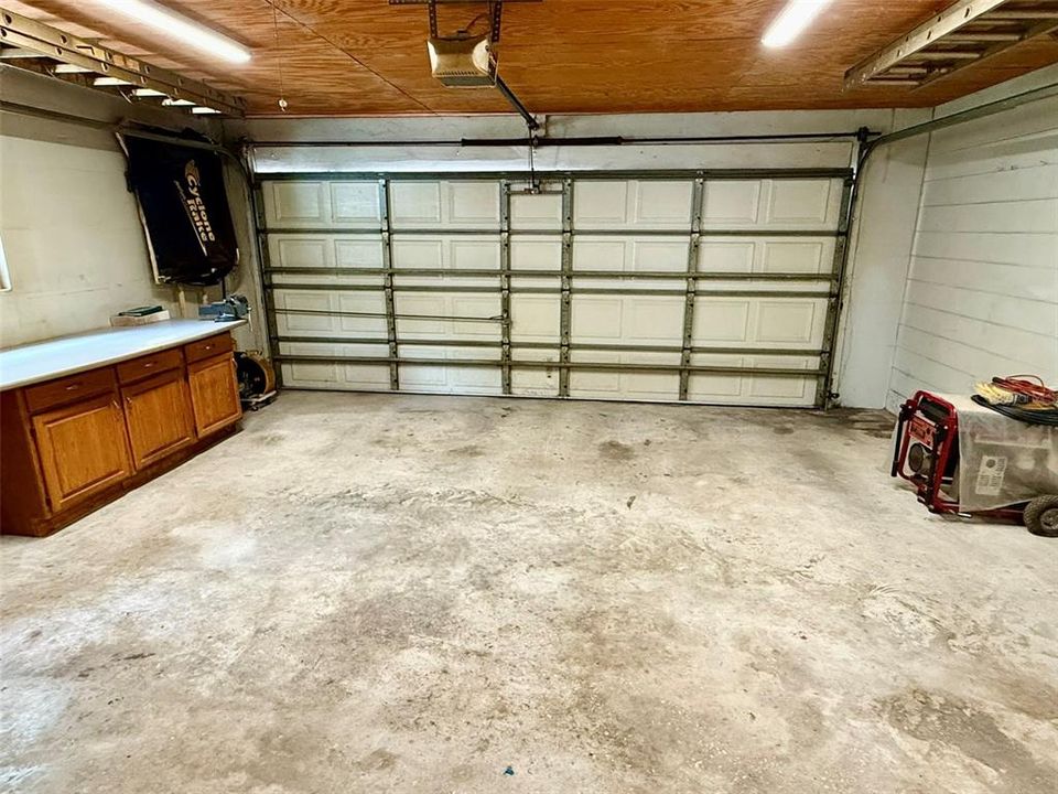 Под контрактом: $399,999 (3 спален, 2 ванн, 1156 Квадратных фут)