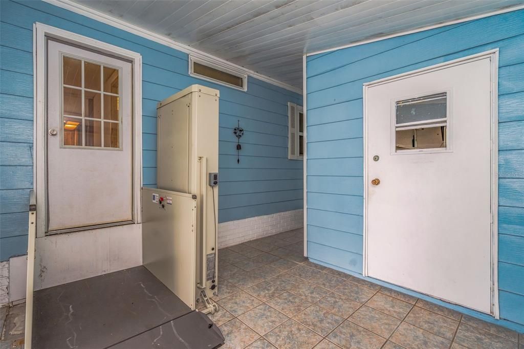 Activo con contrato: $155,000 (2 camas, 2 baños, 1456 Pies cuadrados)