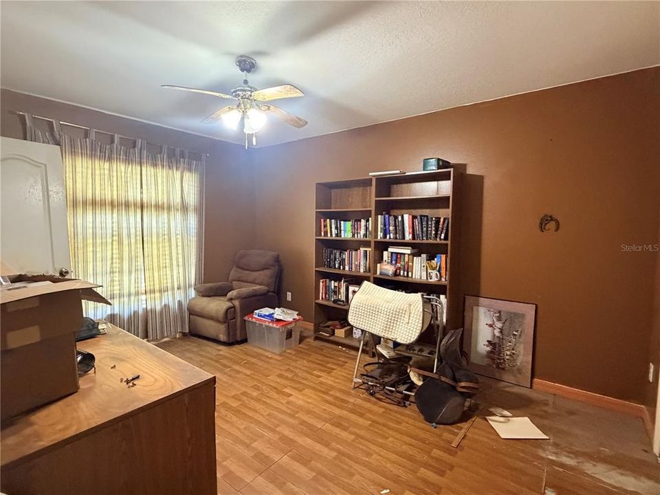 Activo con contrato: $292,000 (3 camas, 2 baños, 1790 Pies cuadrados)