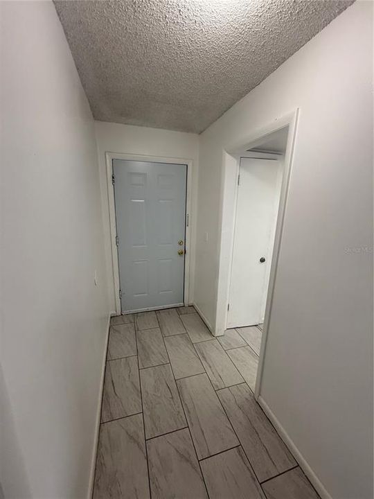 For Rent: $1,600 (2 beds, 1 baths, 971 Square Feet)