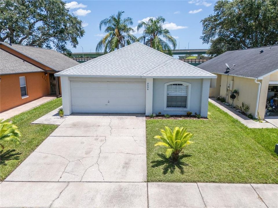Activo con contrato: $320,000 (3 camas, 2 baños, 1294 Pies cuadrados)