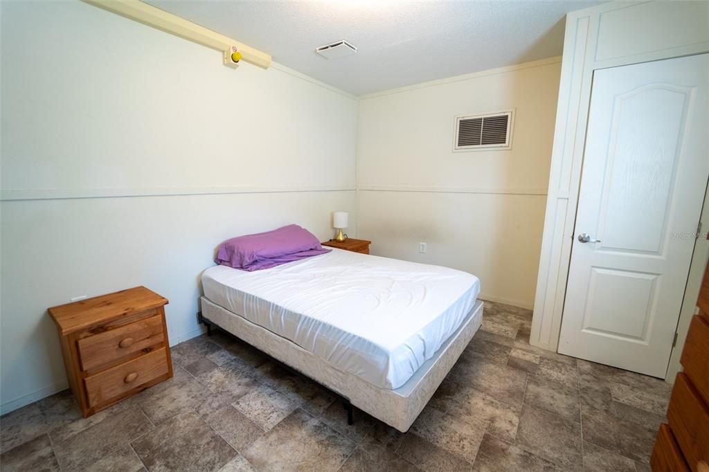 En Venta: $375,000 (5 camas, 3 baños, 2310 Pies cuadrados)