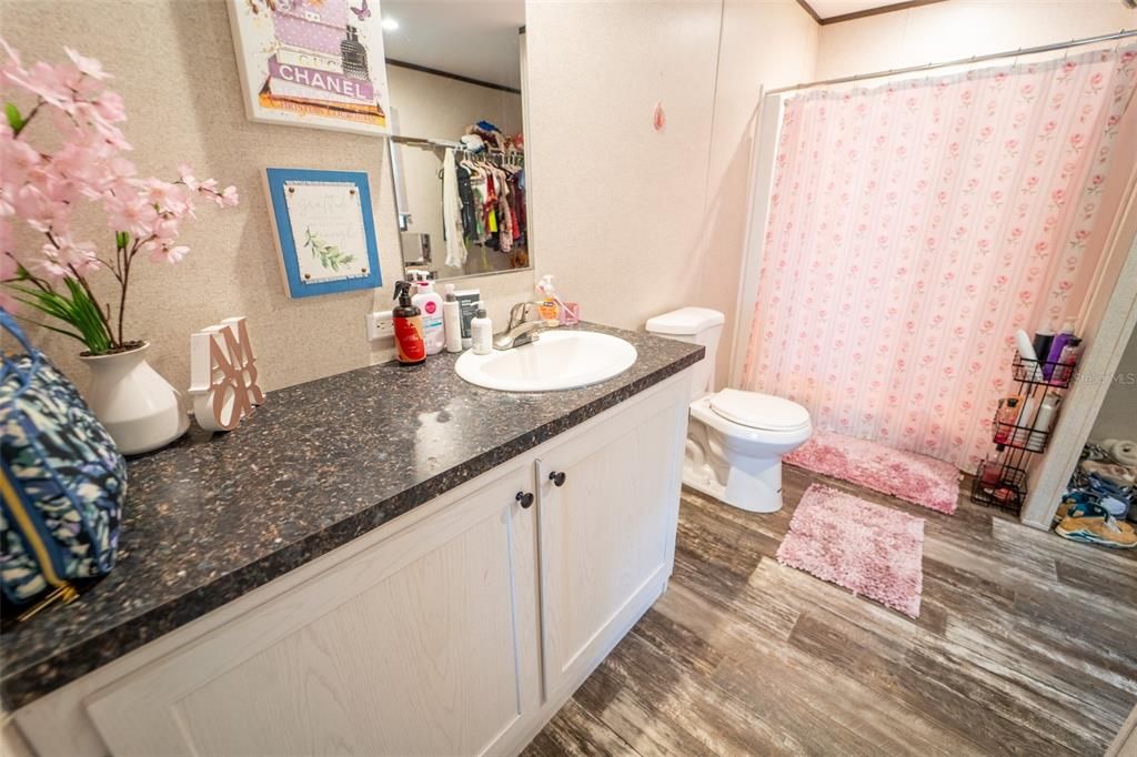 En Venta: $375,000 (5 camas, 3 baños, 2310 Pies cuadrados)