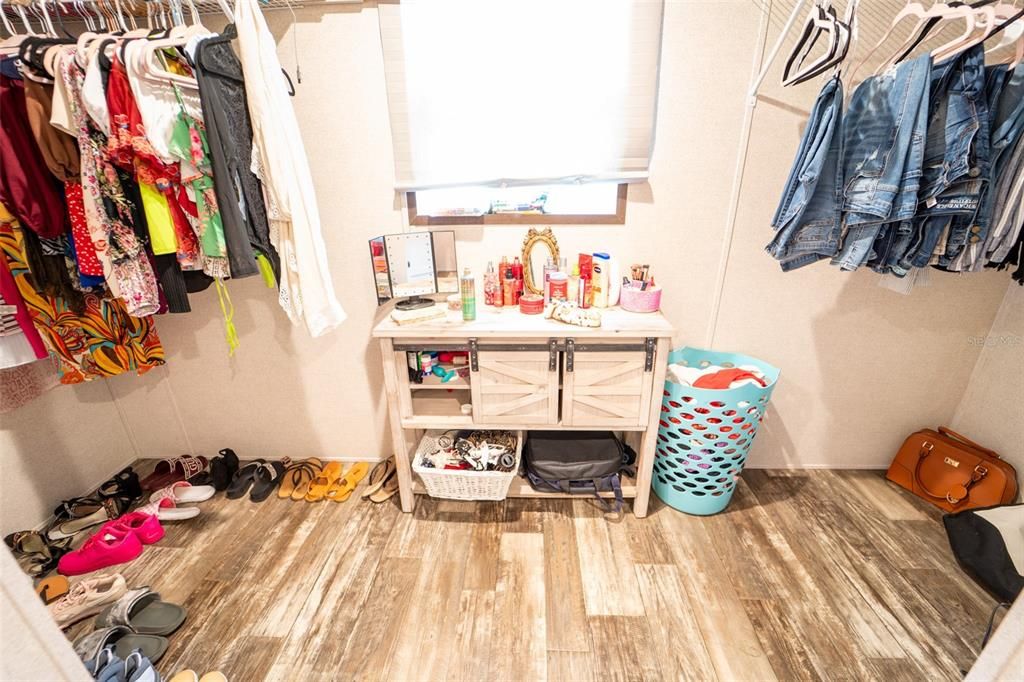 En Venta: $375,000 (5 camas, 3 baños, 2310 Pies cuadrados)