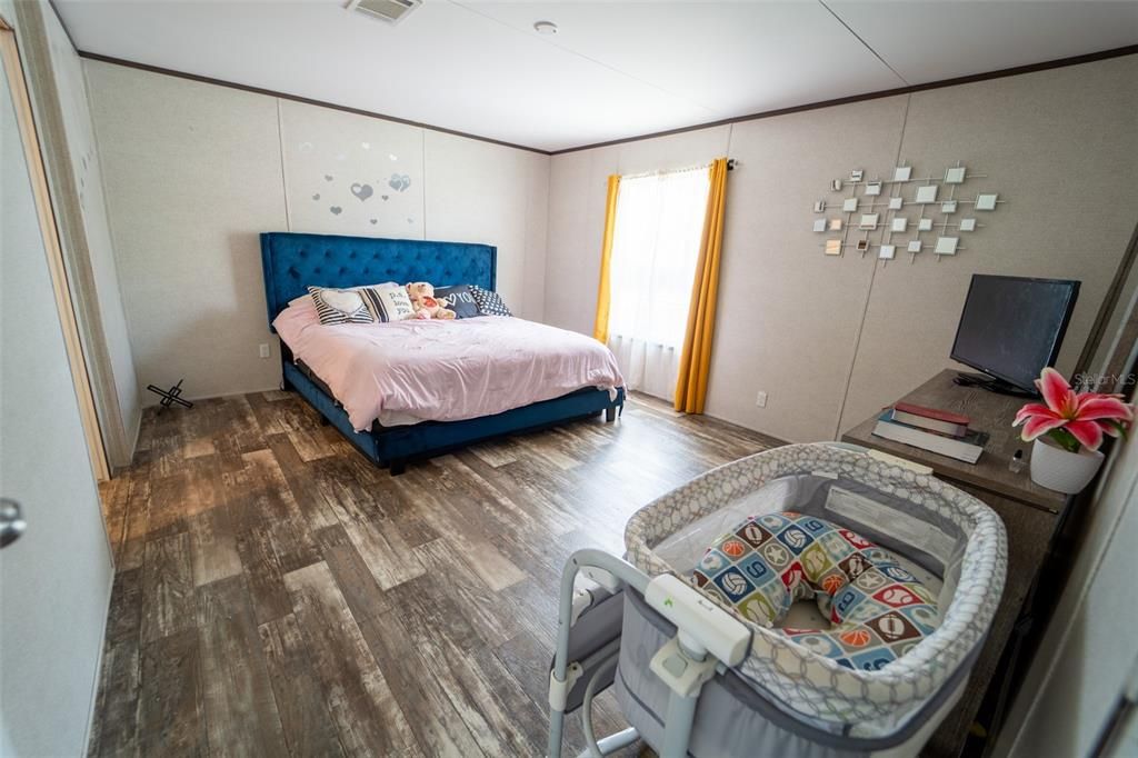 En Venta: $375,000 (5 camas, 3 baños, 2310 Pies cuadrados)