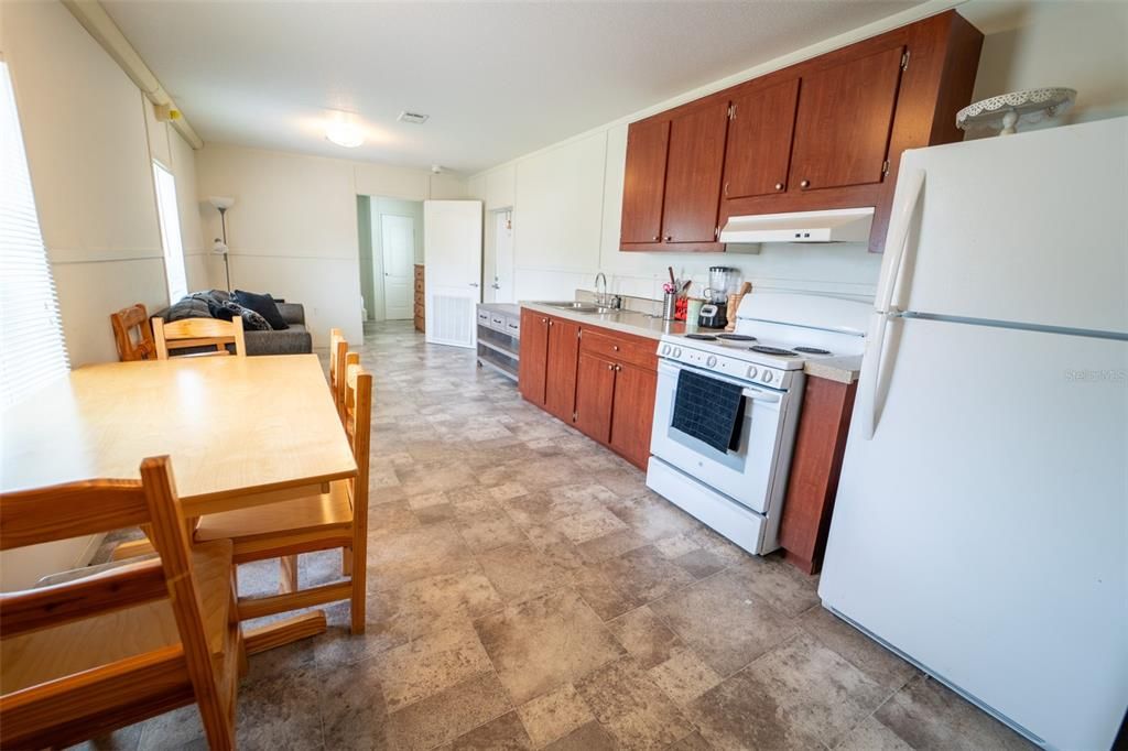 En Venta: $375,000 (5 camas, 3 baños, 2310 Pies cuadrados)