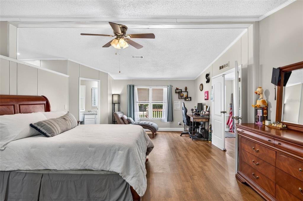 En Venta: $320,000 (3 camas, 2 baños, 1848 Pies cuadrados)