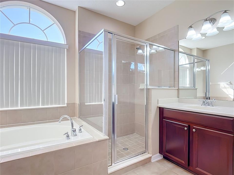 For Sale: $385,000 (4 beds, 3 baths, 2190 Square Feet)