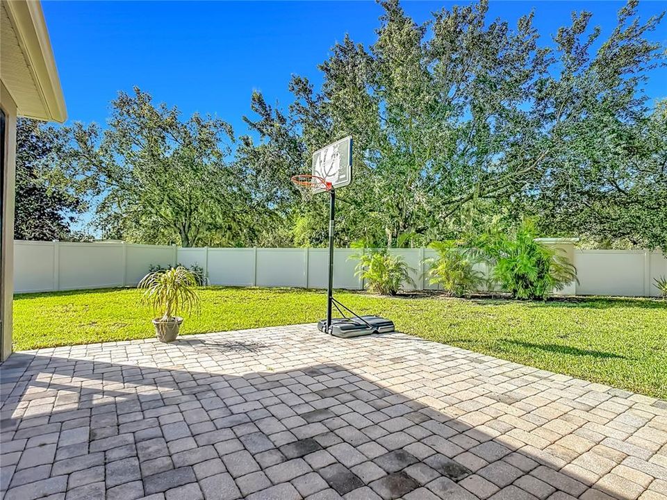 For Sale: $385,000 (4 beds, 3 baths, 2190 Square Feet)
