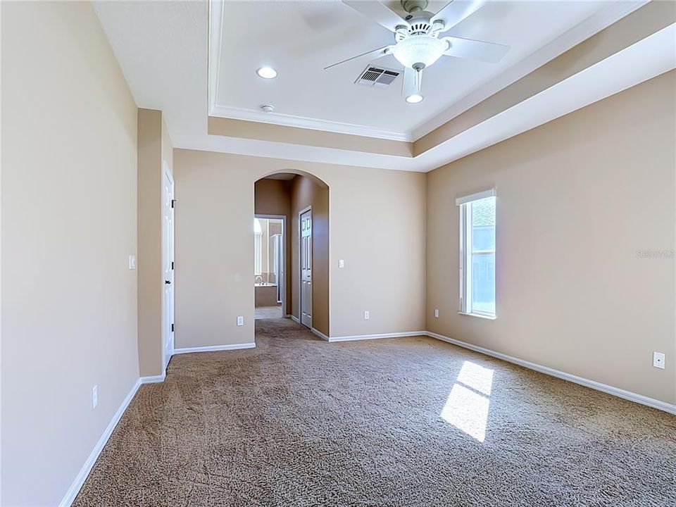 For Sale: $385,000 (4 beds, 3 baths, 2190 Square Feet)