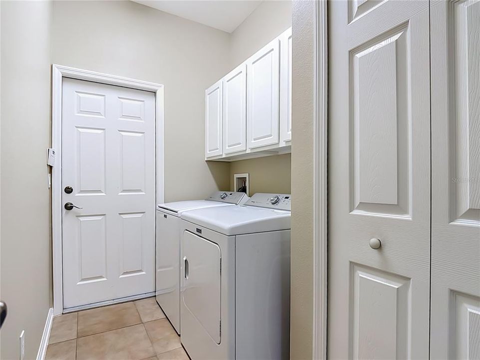 For Sale: $385,000 (4 beds, 3 baths, 2190 Square Feet)