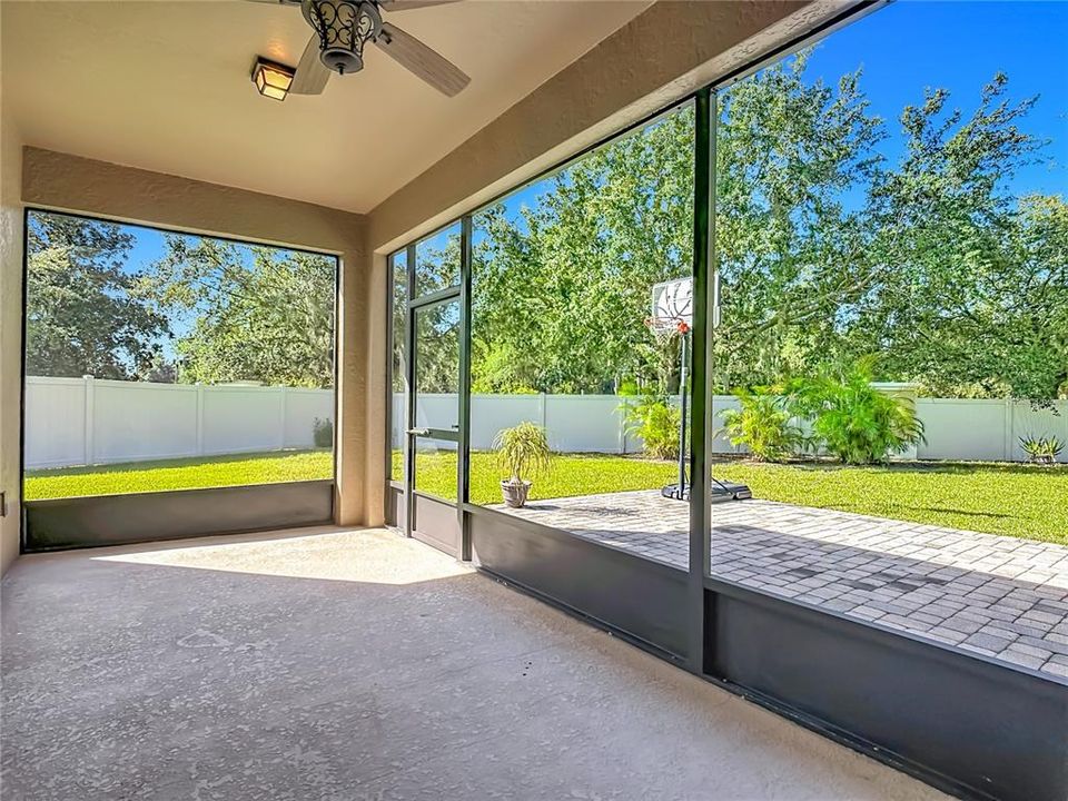 For Sale: $385,000 (4 beds, 3 baths, 2190 Square Feet)