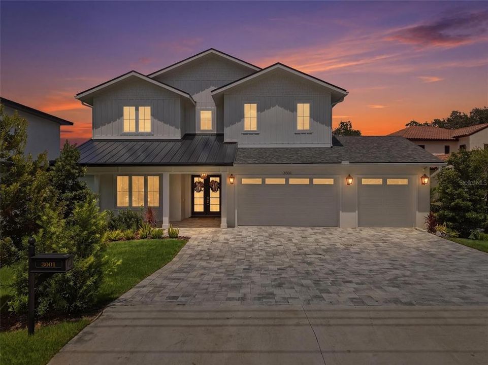 На продажу: $1,950,000 (6 спален, 5 ванн, 4437 Квадратных фут)