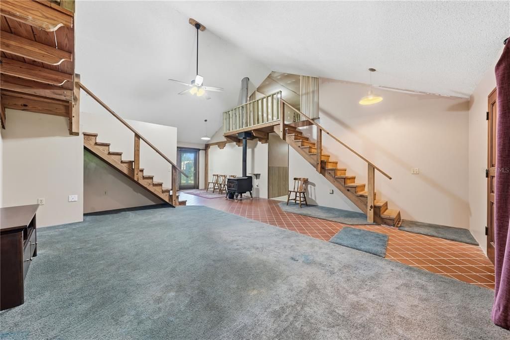 For Sale: $279,900 (4 beds, 2 baths, 1605 Square Feet)