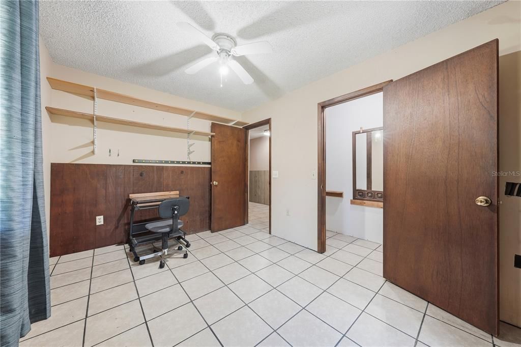 For Sale: $279,900 (4 beds, 2 baths, 1605 Square Feet)