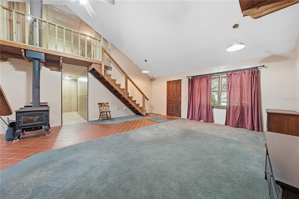 For Sale: $279,900 (4 beds, 2 baths, 1605 Square Feet)