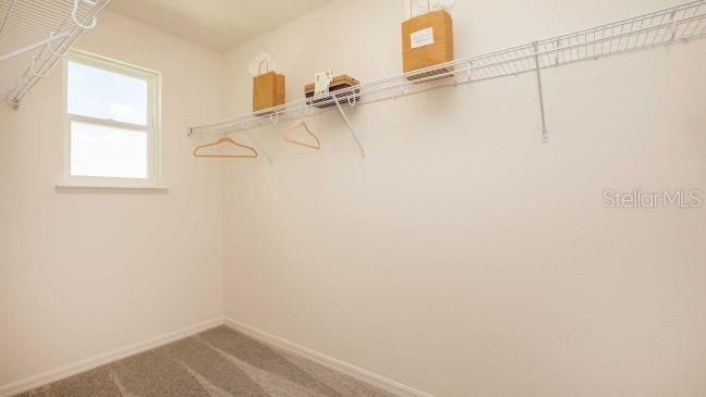 Activo con contrato: $248,900 (3 camas, 2 baños, 1666 Pies cuadrados)