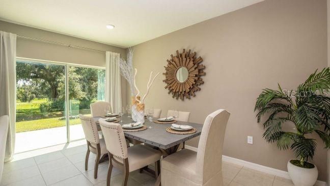 Activo con contrato: $248,900 (3 camas, 2 baños, 1666 Pies cuadrados)