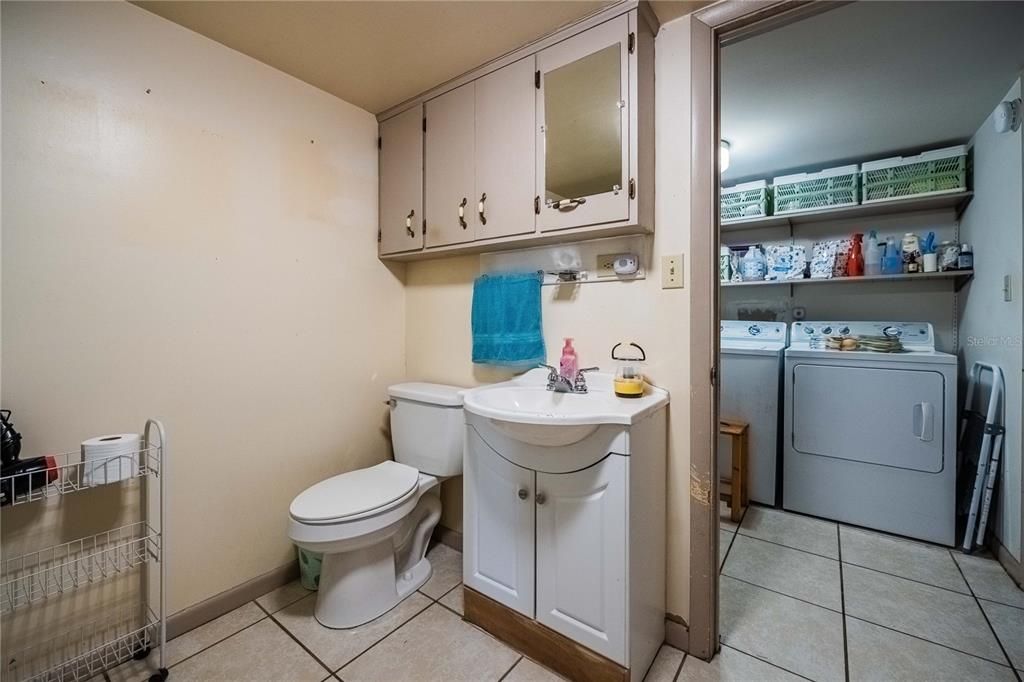 На продажу: $329,900 (3 спален, 2 ванн, 1828 Квадратных фут)
