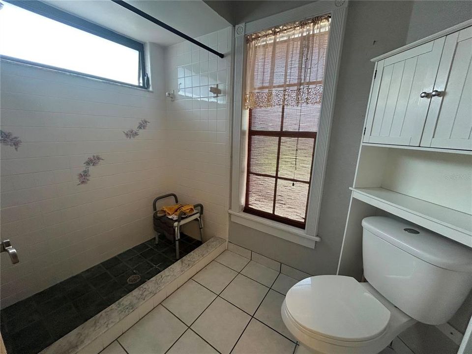 En Renta: $2,800 (4 camas, 2 baños, 1825 Pies cuadrados)