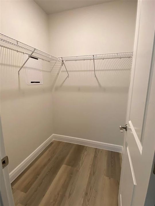 For Sale: $259,000 (3 beds, 2 baths, 1357 Square Feet)