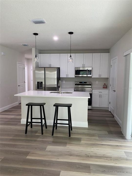 For Sale: $259,000 (3 beds, 2 baths, 1357 Square Feet)