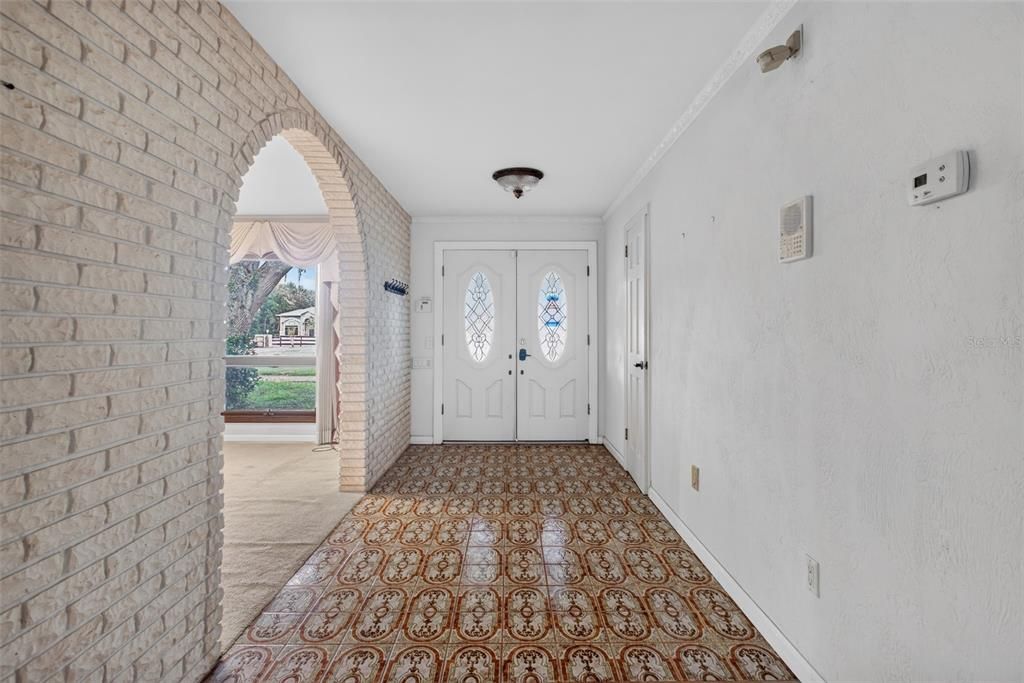 En Venta: $679,900 (3 camas, 2 baños, 4009 Pies cuadrados)