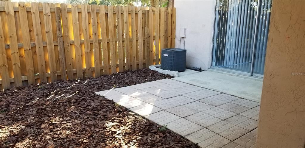 For Rent: $1,375 (2 beds, 2 baths, 1038 Square Feet)