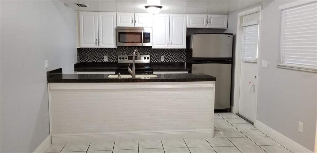 For Rent: $1,375 (2 beds, 2 baths, 1038 Square Feet)