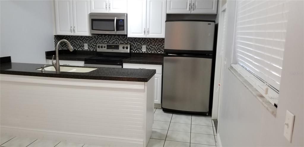 For Rent: $1,375 (2 beds, 2 baths, 1038 Square Feet)