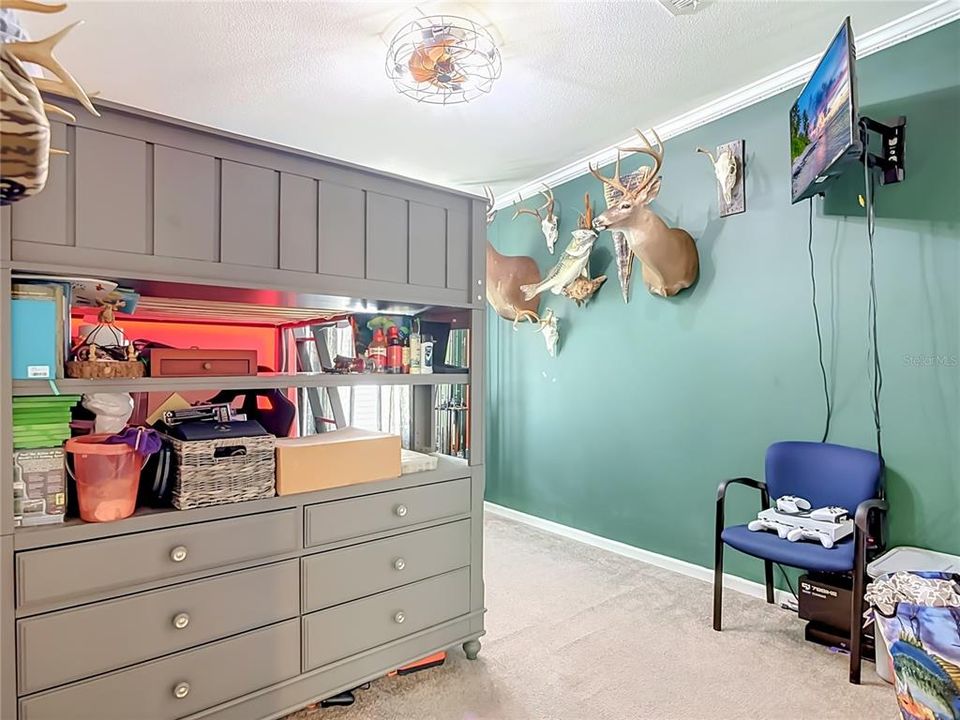 En Venta: $675,000 (4 camas, 3 baños, 2340 Pies cuadrados)