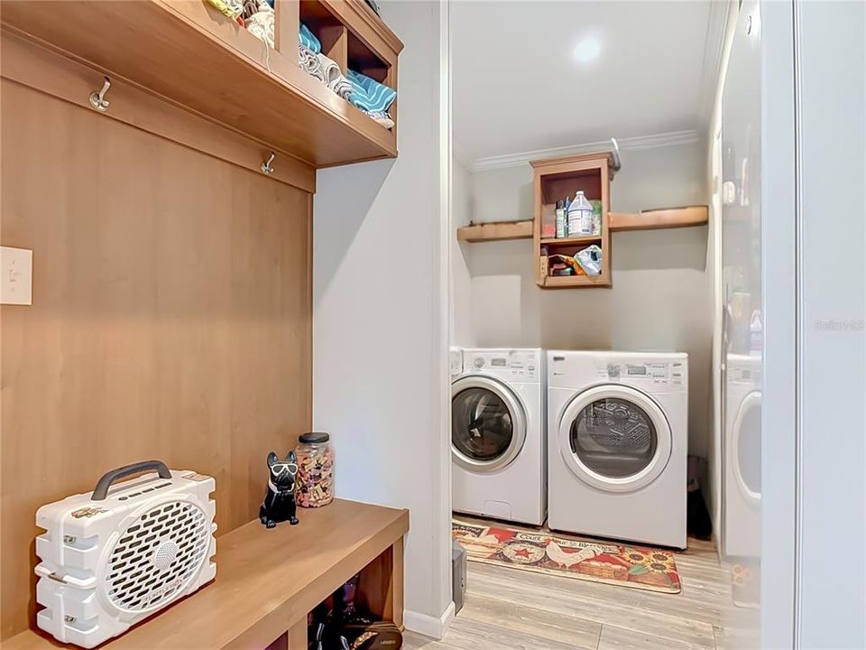 En Venta: $675,000 (4 camas, 3 baños, 2340 Pies cuadrados)