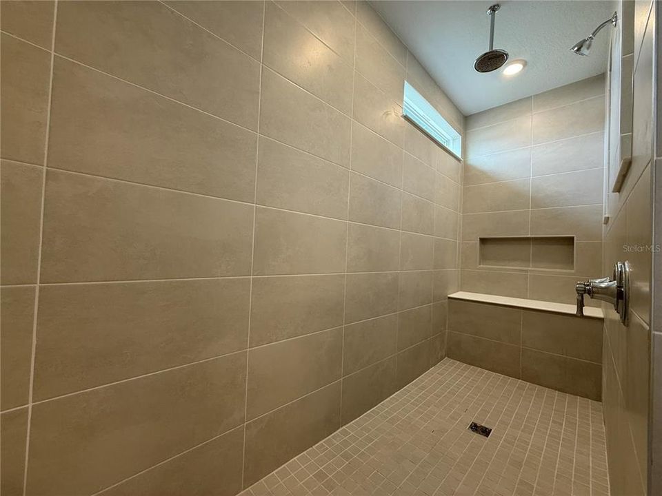 En Renta: $3,500 (5 camas, 4 baños, 3256 Pies cuadrados)